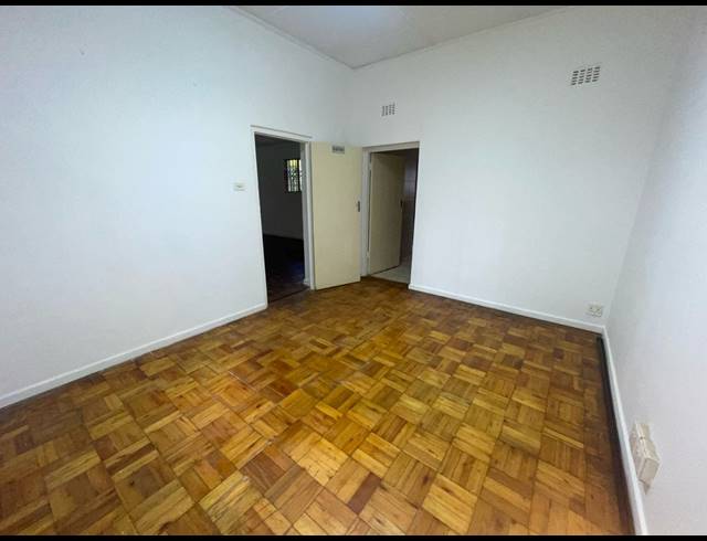 3 BEDROOM HOUSE FOR SALE IN TOWN HILL